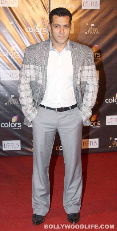 Colors Golden Petal Awards: Salman Khan and Anil Kapoor perform to Dabangg 2 songs at the star studded evening