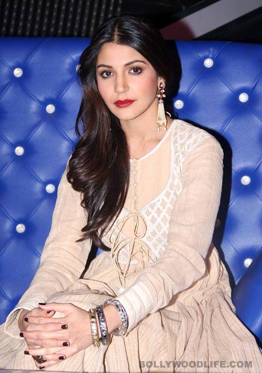 Anushka Sharma and Imran Khan promote 'Matru Ki Bijlee Ka Mandola' on the sets of Sa Re Ga Ma