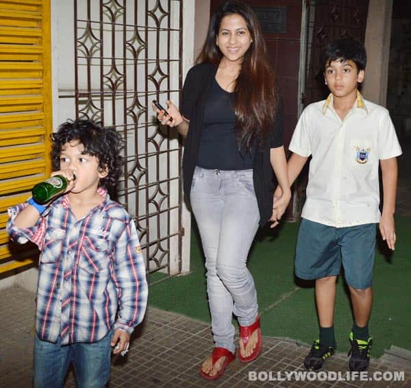 sajid-nadiadwala's-both-son-with-mrs.-vardha--sajid-nadiadwala's-sister