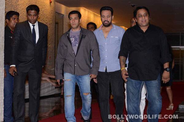 Salman Khan celebrates Riteish Deshmukh and Venkatesh’s Celebrity Cricket League victory: View pics!
