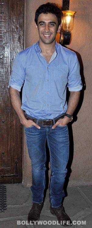 Farhan Akhtar, Kangna Ranaut, Dino Morea, Mugdha Godse at Kai Po Che premiere Amit Sadh