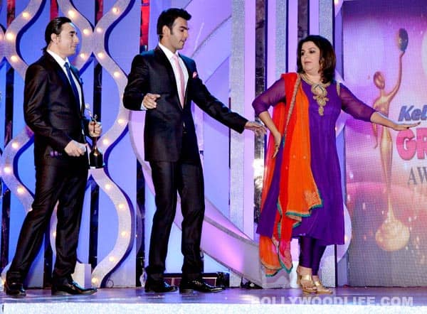 Gallery: Gr8 Women’s Achievers Awards 2013: Farah Khan, Asin, Prachi Desai attend the do – View pics Mantra looks on as Farah Khan performs