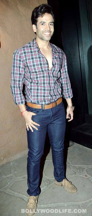 Farhan Akhtar, Kangna Ranaut, Dino Morea, Mugdha Godse at Kai Po Che premiere Tusshar Kapoor