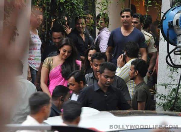 Akshay Kumar, Sonakshi Sinha and Govinda start shooting for Thuppakki remake Pistol Akshay Kumar, Sonakshi Sinha and Govinda start shooting for Thuppakki remake Pistol
