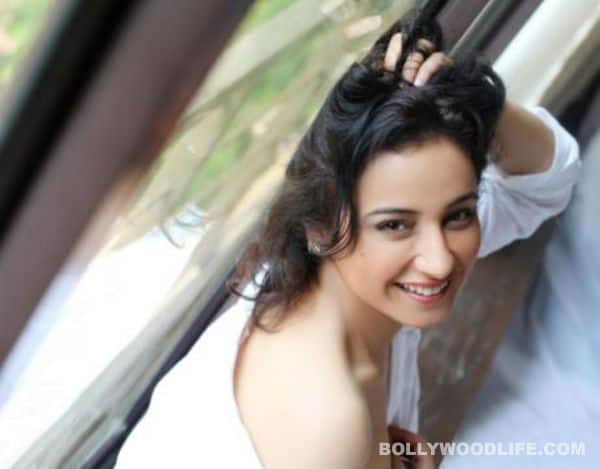 Divya Dutta item song Divya Dutta item song