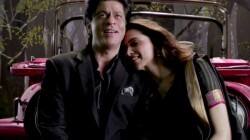 Chennai Express new song Tera rastaa mein chhodoon na: Shahrukh Khan and Deepika Padukone look fabulous together!