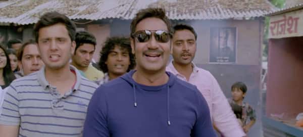 Why does Ajay Devgn say public rocks? Why does Ajay Devgn say public rocks?