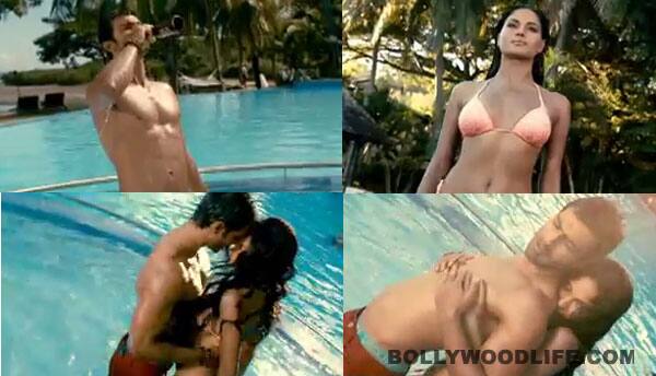 What is Veena Malik doing with Ashmit Patel in a swimming pool? What is Veena Malik doing with Ashmit Patel in a swimming pool?