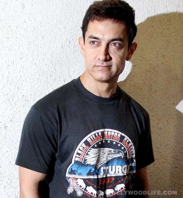 Aamir Khan: I'm not interested in breaking (Shahrukh Khan's) records Aamir Khan: I'm not interested in breaking (Shahrukh Khan's) records