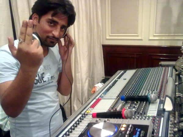 Did DJ Aki quit music because of political pressure? Did DJ Aki quit music because of political pressure?