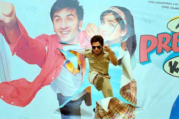 Phata Poster Nikhla Hero box office: The Shahid Kapoor starrer earns Rs 19 crore in the opening weekend! Phata Poster Nikhla Hero box office: The Shahid Kapoor starrer earns Rs 19 crore in the opening weekend!