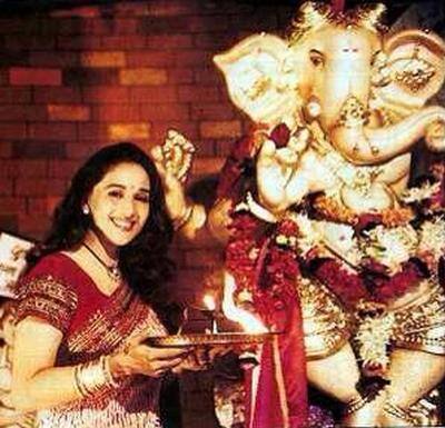 madhuri-dixit-nene-ganpati130913