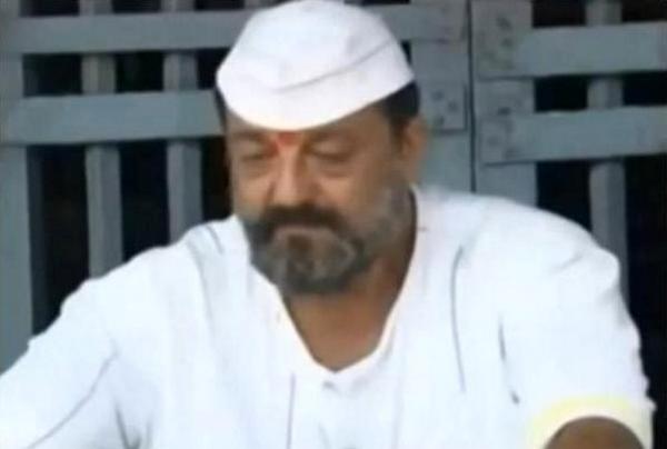 sanjay-dutt-in-jail-in-focus230913