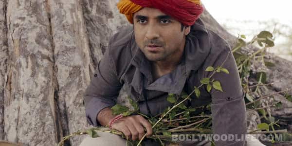Bajan de dhol song from Sooper Se Ooper Bajan de dhol song from Sooper Se Ooper