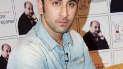 Why is Ranbir Kapoor hurt?