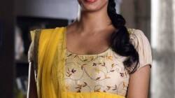 Aishwarya Sakhuja - Main Naa Bhoolungi