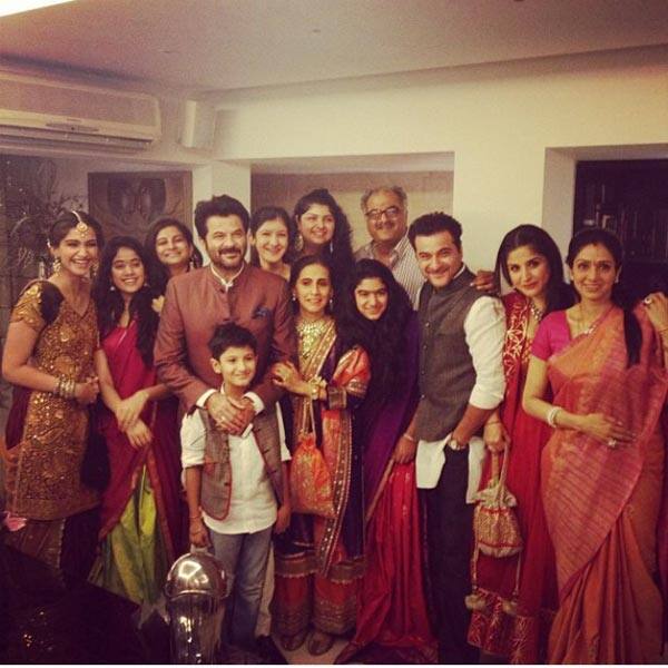 Sonam-Kapoor-Jhanvi-Anil-Kapoor-Boney-Kapoor-Sridevi-Sanjay-Kapoor