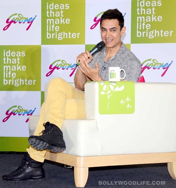 Aamir Khan to hire two media students as interns every year Aamir Khan to hire two media students as interns every year