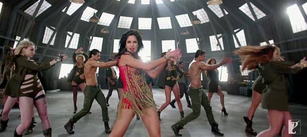 Katrina Kaif in Dhoom:3 title song Katrina Kaif in Dhoom:3 title song