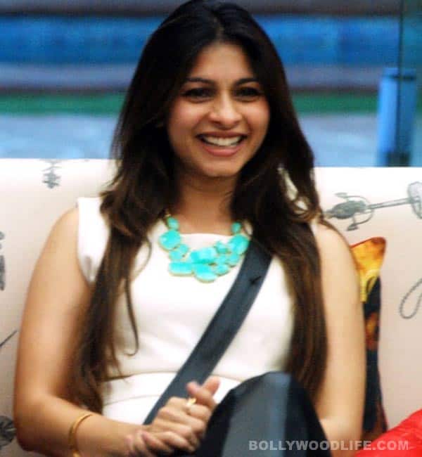 Bigg Boss 7: Tanishaa Mukherji fails to beat Gauahar Khan, says was confident about Gauahar’s win from the very first day! Bigg Boss 7: Tanishaa Mukherji fails to beat Gauahar Khan, says was confident about Gauahar’s win from the very first day!