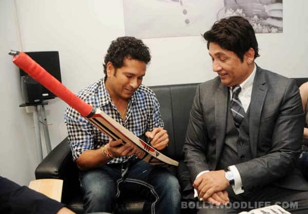 Sachin gifts Adhyan Suman Sachin gifts Adhyan Suman