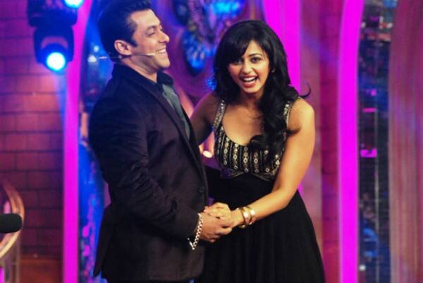 Salman and Rakul dance