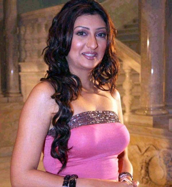 Tv Actress Juhi Parmar Biography