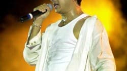 What happened when Palaash Sen performed in Delhi?