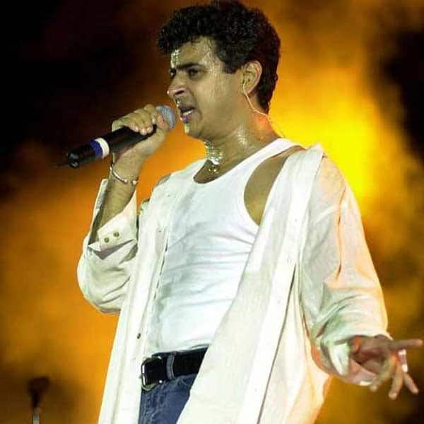 What happened when Palaash Sen performed in Delhi? What happened when Palaash Sen performed in Delhi?