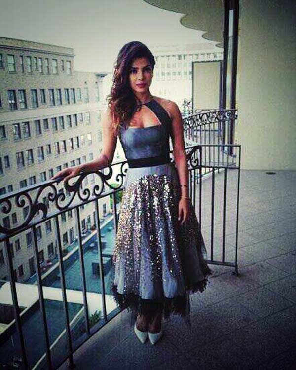 Priyanka-at-Golden-Awards-1