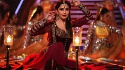 Madhuri Dixit performs at Filmfare awards