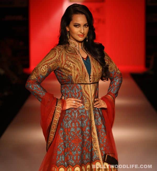 Why is Sonakshi Sinha angry with Screen Awards? Why is Sonakshi Sinha angry with Screen Awards?