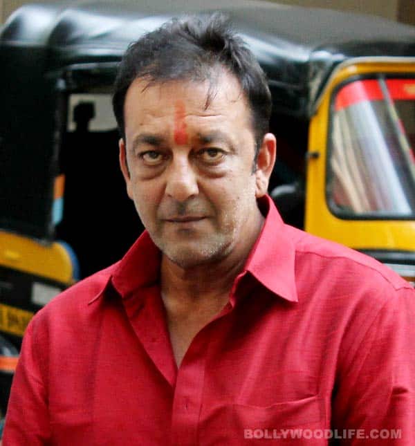 Sanjay Dutt to return to jail after the end of his three month parole today Sanjay Dutt to return to jail after the end of his three month parole today