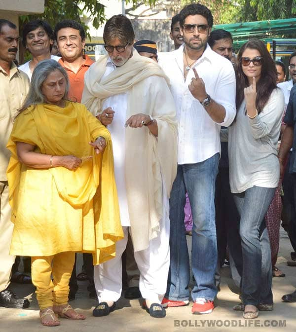 Amitabh-Bachchan-Jaya-Bachchan-Abhishek-Bachchan-Aishwarya-Ray-Bachchan-250414