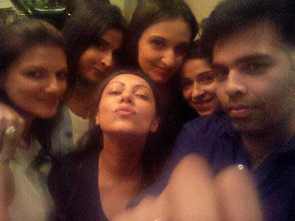Gauri Khan pouts, parties with Karan Johar and her gang of girls – View pic! Gauri Khan pouts, parties with Karan Johar and her gang of girls – View pic!