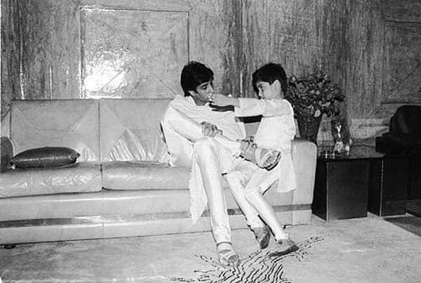 Amitabh Bachchan gets nostalgic about his Coolie accident Amitabh Bachchan gets nostalgic about his Coolie accident
