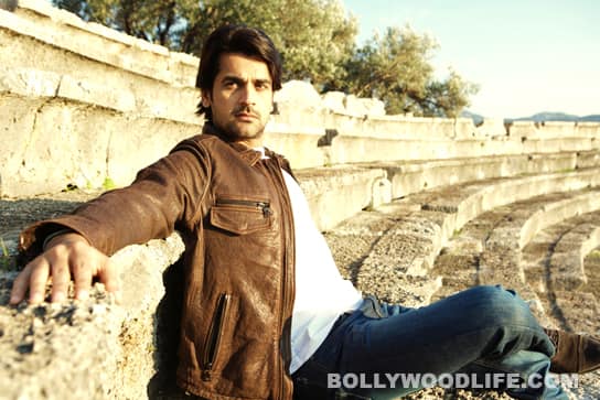 Arjan Bajwa: My character is at loggerheads with Vidya Balan in Bobby Jasoos Arjan Bajwa: My character is at loggerheads with Vidya Balan in Bobby Jasoos
