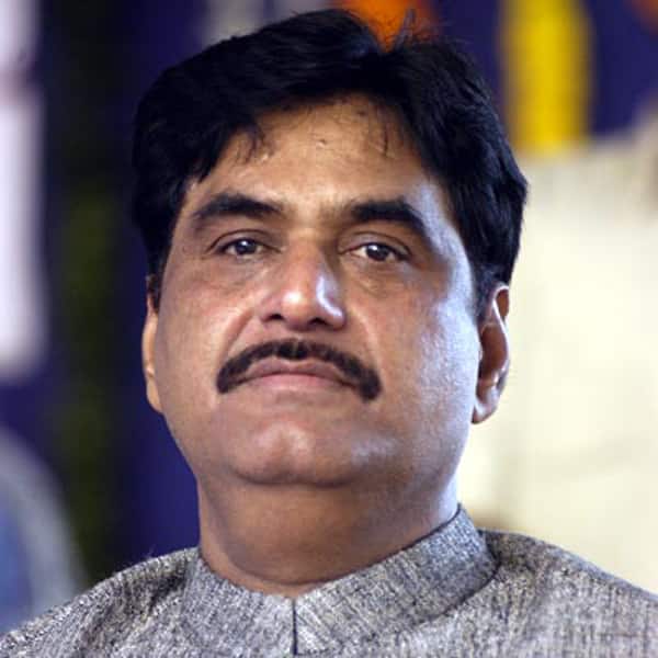 Bollywood mourns the loss of Union Minister Gopinath Munde Bollywood mourns the loss of Union Minister Gopinath Munde
