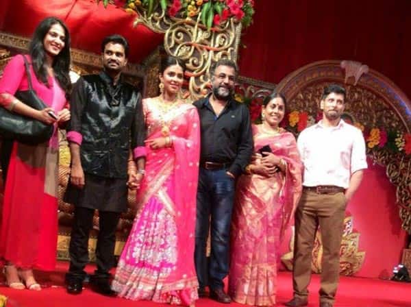 director_vijay_actress_amala_paul_engagement_photos
