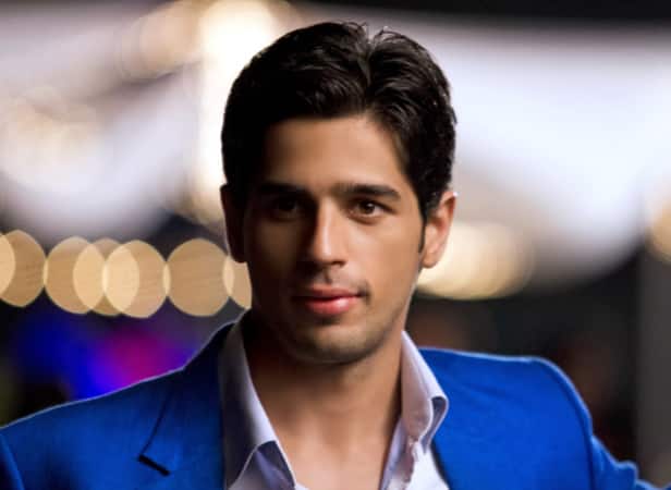 Sidharth Malhotra: Karan Johar is not pushing my career! Sidharth Malhotra: Karan Johar is not pushing my career!