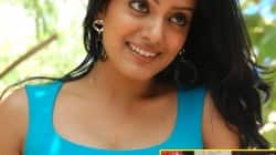 Vishakha Singh learns to smoke!