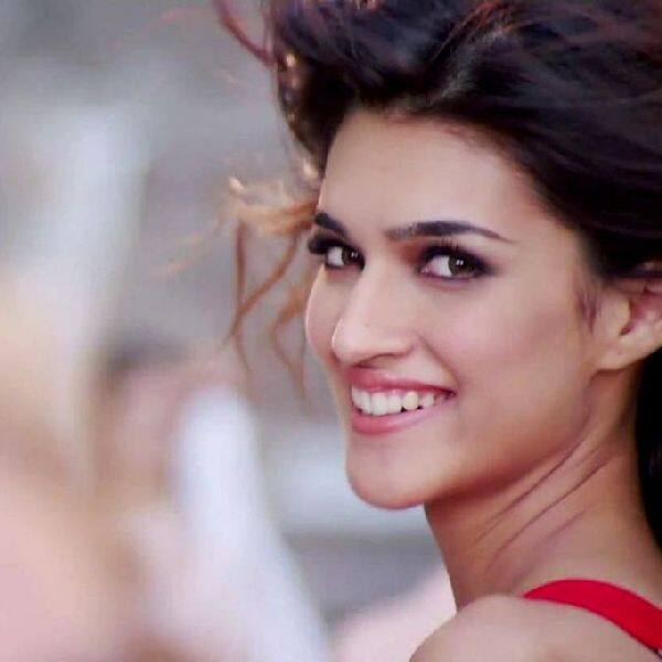 Kriti Sanon: I am doing a Telugu film now Kriti Sanon: I am doing a Telugu film now