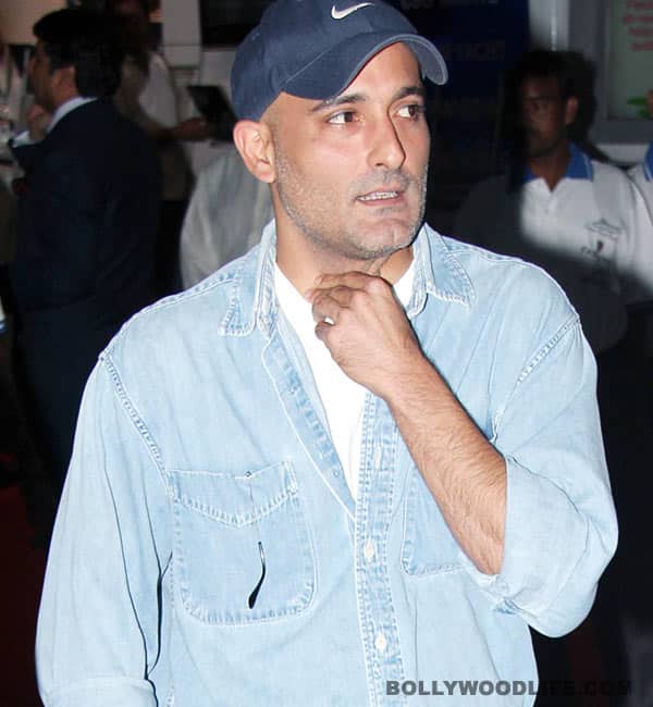 Akshaye Khanna demands rework on Bombay Samurai script? Akshaye Khanna demands rework on Bombay Samurai script?
