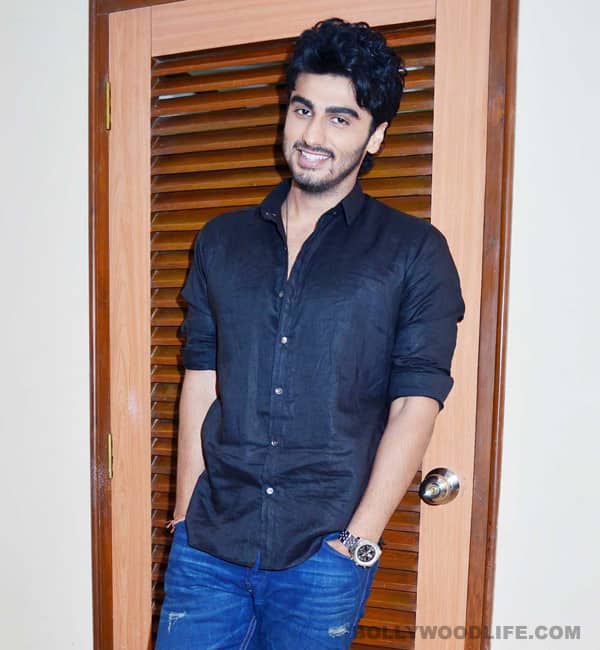 Is Finding Fanny actor Arjun Kapoor addicted to his phone? Find out! Is Finding Fanny actor Arjun Kapoor addicted to his phone? Find out!