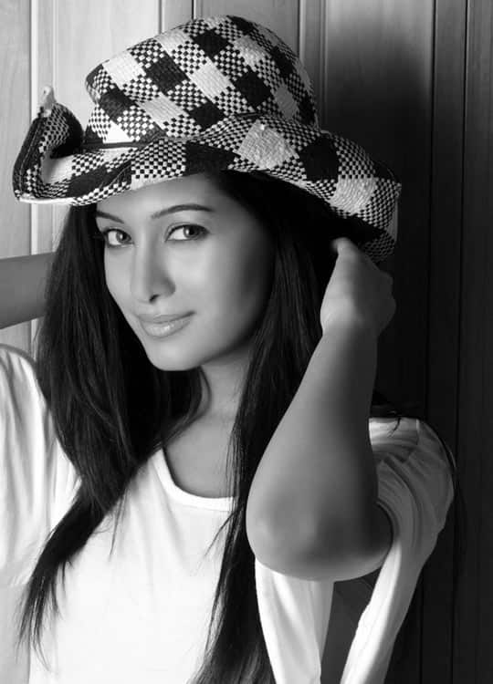 preetika-rao-giving-good-pose.jpg