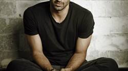 What is Aditya Roy Kapur obsessed with?