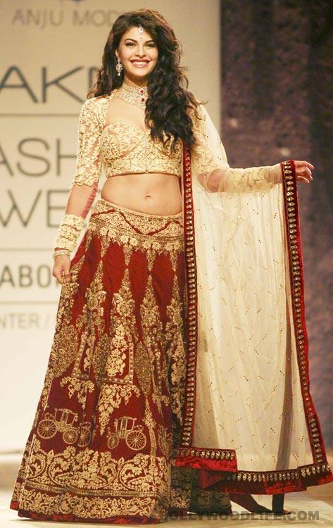 Jacqueline-Fernandes-210814
