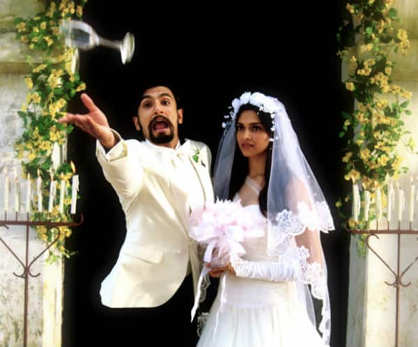 Ranveer Singh and Deepika Padukone’s unseen picture from Finding Fanny! Ranveer Singh and Deepika Padukone’s unseen picture from Finding Fanny!