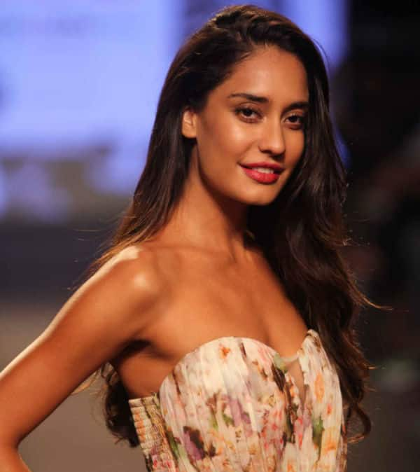 The Shaukeens actress Lisa Haydon doesn't want to get typecast as "hot