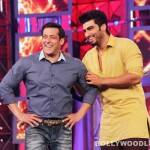 Bigg-Boss-8-Salman-Khan-and-Arjun-Kapoor-(1)